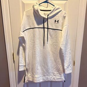 Under Armour White Pullover tunic with Black Details